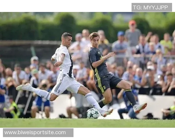 C罗回归利雅得胜利训练场备战新赛季展现斗志与激情