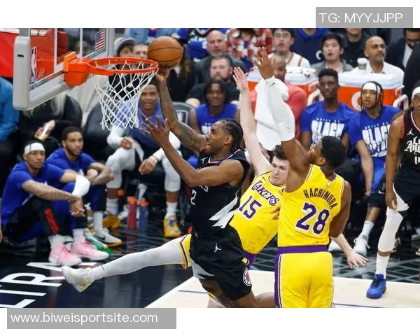 詹姆斯谈篮球体能恢复称多打比赛是最佳方法