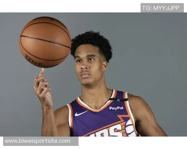 奥索伊戈达罗称赞布克易于相处并能有效执行教练战术