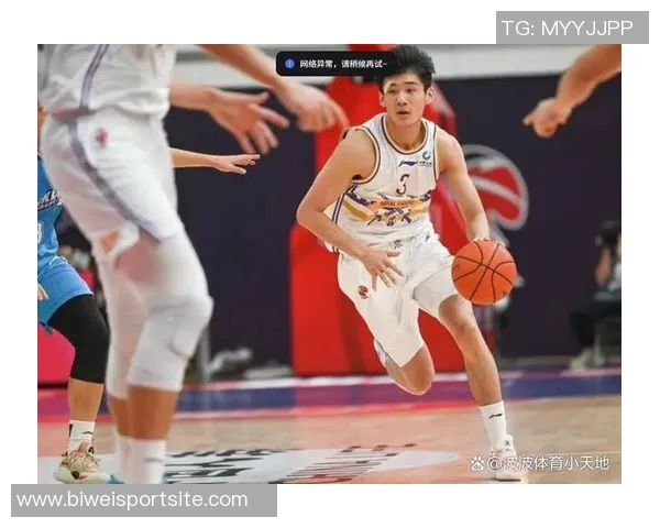 新赛季NCAA备战热潮王俊杰在旧金山大学球馆全力训练展现拼搏精神