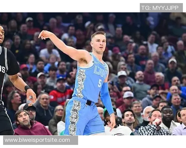 萨姆梅里尔三分球表现惊艳创骑士队史新纪录超越欧文成球队新星